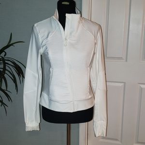 Bomber Jacket Cream, side pockets, zipper front. MONDETTA, med.